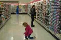 Как избежать стресса в магазине, отправляясь за покупками с детьми